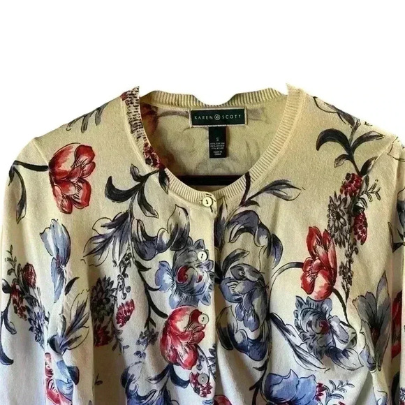 Karen Scott Vintage Women’s Button-down Cardigan Sweater Blue Roses Print Size S - Picture 2 of 11
